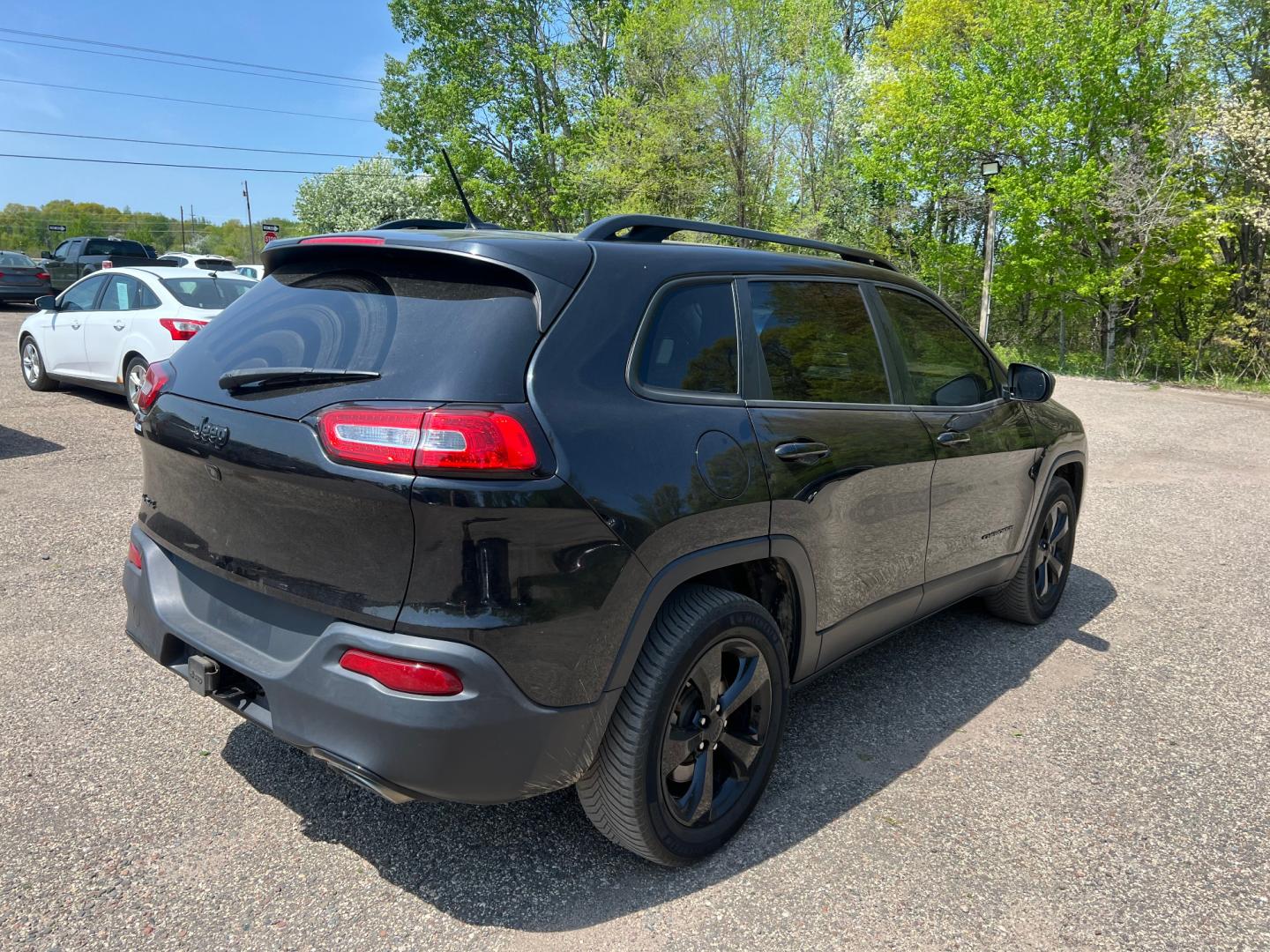 2015 Jeep Cherokee (1C4PJMCS6FW) , located at 17255 hwy 65 NE, Ham Lake, MN, 55304, 0.000000, 0.000000 - Photo#4